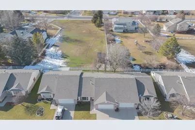 289 N Mountain View Ln, Providence, UT 84332 - Photo 16