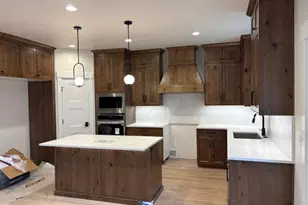 656 E Mountain Rd N, North Ogden, UT 84414 - Photo 2