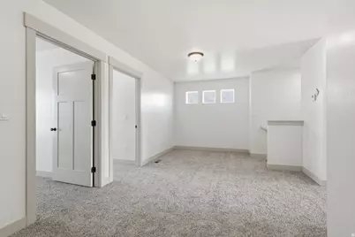 860 E 250 N, Hyrum, UT 84319 - Photo 14