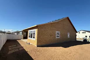 2227 W Fortune Ln, Mapleton, UT 84664 - Photo 2