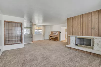 220 E Pioneer Ave, Sandy, UT 84070 - Photo 10