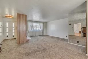 220 E Pioneer Ave, Sandy, UT 84070 - Photo 8