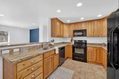 7265 S 1975 W, West Jordan, UT 84084 - Photo 8