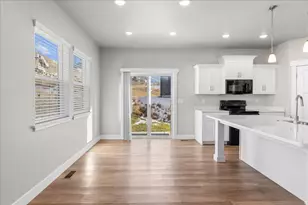 889 E 600 N, Hyde Park, UT 84318 - Photo 10