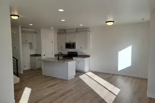 1115 W 1580 N, Salem, UT 84653 - Photo 2