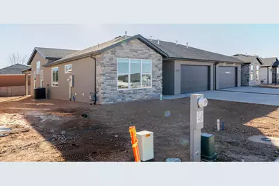 3047 W Ekko View Loop, Cedar City, UT 84721 - Photo 2