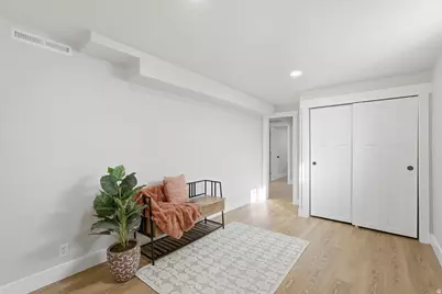 291 E 1950 S, Bountiful, UT 84010 - Photo 32