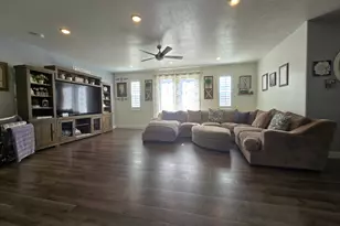 1324 E 620 S, Payson, UT 84651 - Photo 2