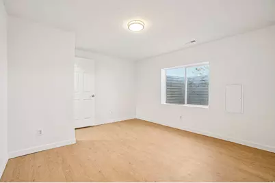 47 S 3rd St, Tooele, UT 84074 - Photo 18