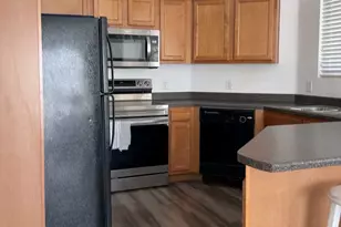 90 E Resaca Dr, Sandy, UT 84070 - Photo 4