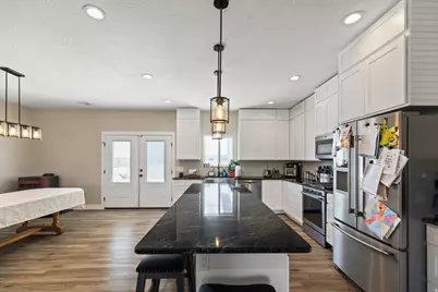 1218 E Highline Rd, Loa, UT 84747 - Photo 10