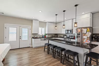 1218 E Highline Rd, Loa, UT 84747 - Photo 12