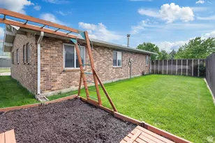 638 N 800 W, Centerville, UT 84014 - Photo 18