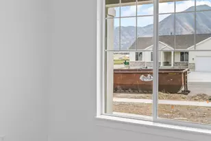 635 S 125 E, Hyde Park, UT 84318 - Photo 10