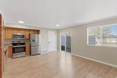 6961 S Florentine Way W, West Jordan, UT 84084 - Photo 4