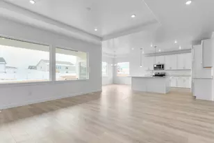 741 N Cherry St, Grantsville, UT 84029 - Photo 2