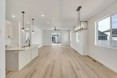 1327 N 1475 E E #31, Payson, UT 84651 - Photo 2