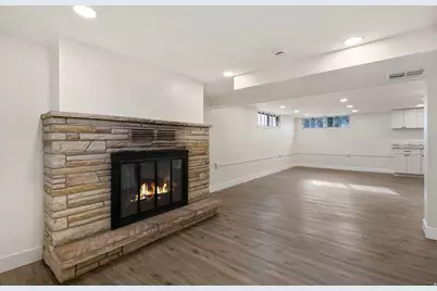 170 W 200 S, Vernal, UT 84078 - Photo 16