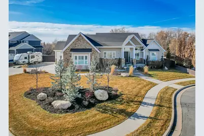 11 N Tilly Cir, Kaysville, UT 84037 - Photo 2