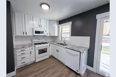 5427 S 2200 W, Roy, UT 84067 - Photo 4