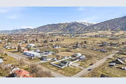 109 E 200 S, Millville, UT 84326 - Photo 36