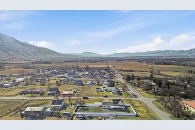 109 E 200 S, Millville, UT 84326 - Photo 32