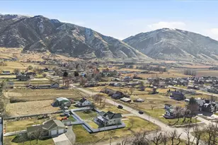 109 E 200 S, Millville, UT 84326 - Photo 34