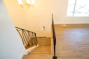 2721 W Lou Jean Ave, Taylorsville, UT 84129 - Photo 2