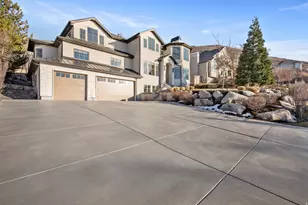 10043 S Stonewall Ct, Sandy, UT 84092 - Photo 2