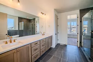 7177 W Moorepark Pl, West Jordan, UT 84081 - Photo 22