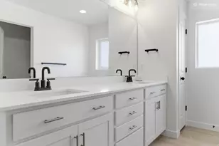 1131 E Blackfeet Dr, Eagle Mountain, UT 84005 - Photo 12