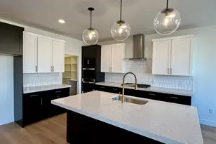 2152 W Legend Way, Mapleton, UT 84664 - Photo 2