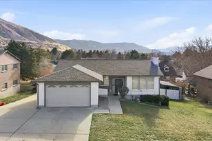 2192 E High Mesa Dr, Sandy, UT 84092 - Photo 2