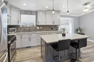 2192 E High Mesa Dr, Sandy, UT 84092 - Photo 8