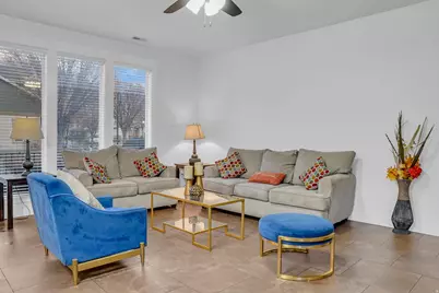 929 N Farmington Xing, Farmington, UT 84025 - Photo 8