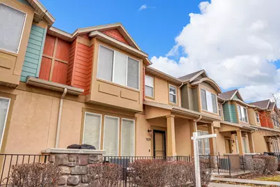 929 N Farmington Xing, Farmington, UT 84025 - Photo 2