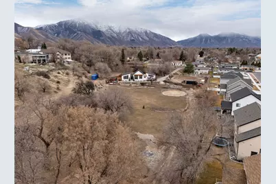 711 E 400 N, Springville, UT 84663 - Photo 40
