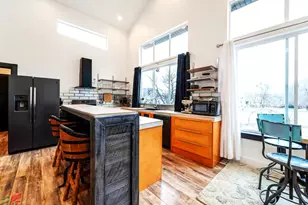 711 E 400 N, Springville, UT 84663 - Photo 6