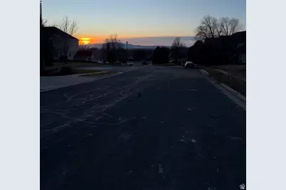 666 W Emerald Oaks Dr N #18, Farmington, UT 84025 - Photo 8