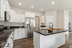 4062 N Heatherfield Ln, Lehi, UT 84043 - Photo 8