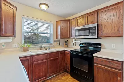 2013 S 1575 W, Syracuse, UT 84075 - Photo 8