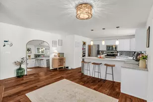 2591 E Crk Rd, Sandy, UT 84093 - Photo 10