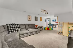 2591 E Crk Rd, Sandy, UT 84093 - Photo 28