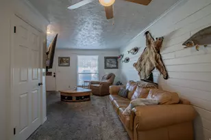 563 N 200 W, Bountiful, UT 84010 - Photo 16
