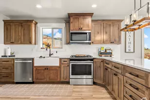 660 N Cambry Dr, Garden City, UT 84028 - Photo 12