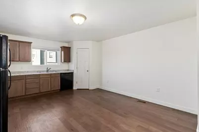 641 N 160 E, Vineyard, UT 84059 - Photo 6