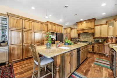 5885 S Tolcate Ln, Holladay, UT 84121 - Photo 10