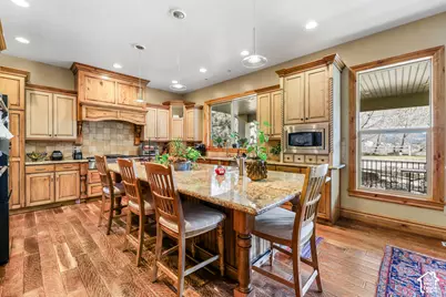 5885 S Tolcate Ln, Holladay, UT 84121 - Photo 16