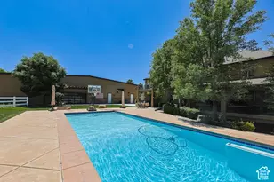 5885 S Tolcate Ln, Holladay, UT 84121 - Photo 2