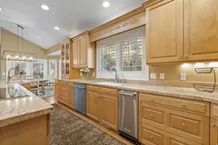 8266 S Crk Holw Cv, Cottonwood Heights, UT 84093 - Photo 18